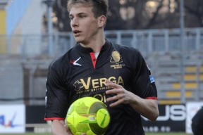 贝博棋牌 -集结日欧超杯焦点战，尤文图斯更衣室发声，悬念犹存，身体对抗强度拉满 